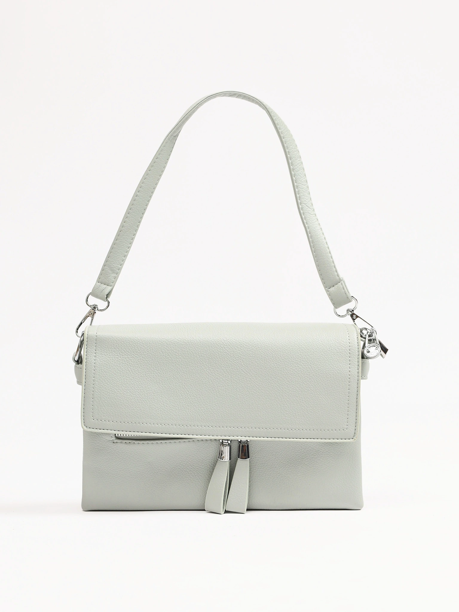 Сумка-кроссбоди со съемной ручкой и декоративными пуллерами в ассортименте